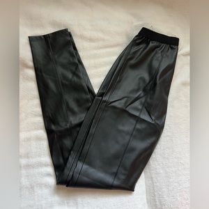 Blank NYC Faux Leather Skinny Highwaisted Size 25
